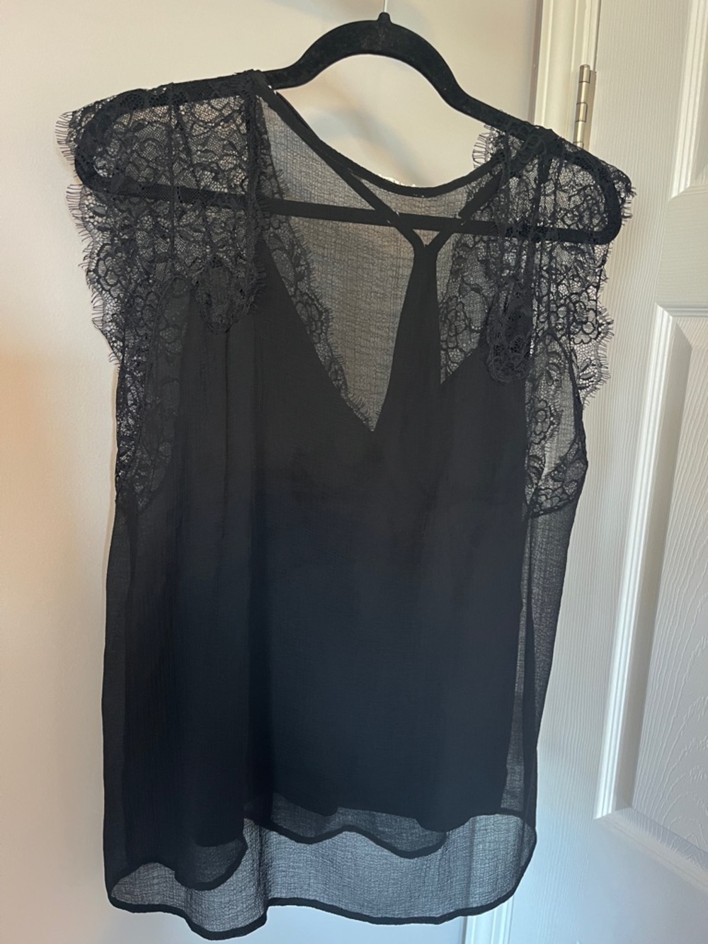 lovestitch Black Lace Trim Sleeveless Blouse - Picture 4 of 4